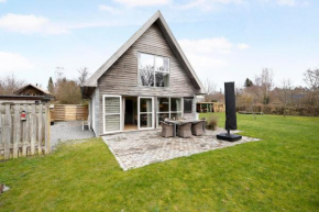 Cozy Holiday Home By Begtrup Bay, Knebel